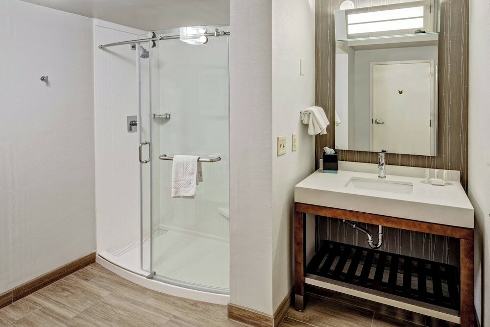 Фото Courtyard by Marriott Vanderbilt-West End