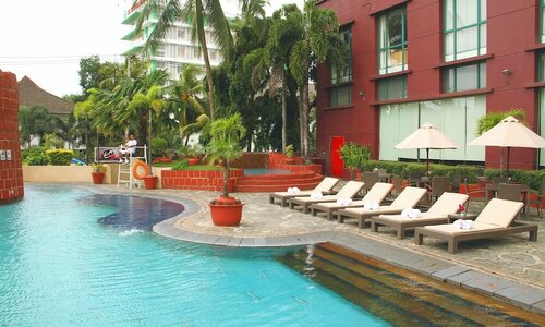 Внешний вид отеля Aryaduta Makassar в Макасаре, фото 3