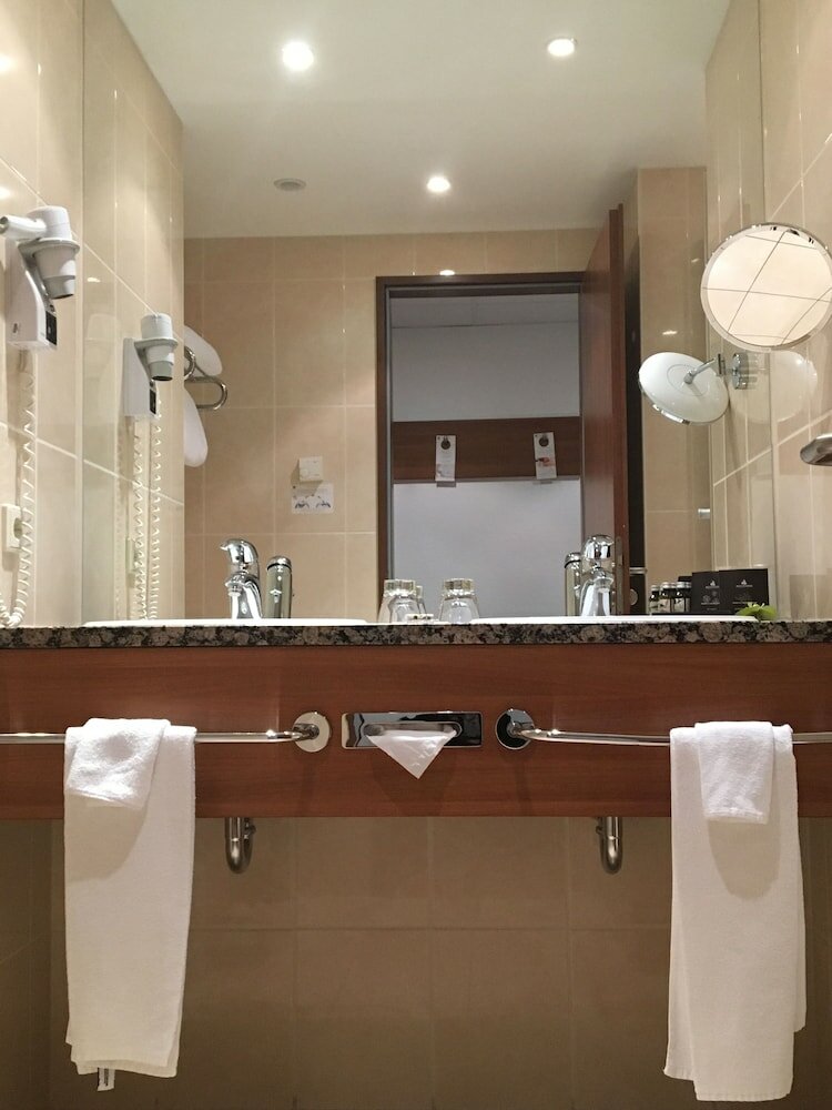 Фото Dorint Hotel am Dom Erfurt