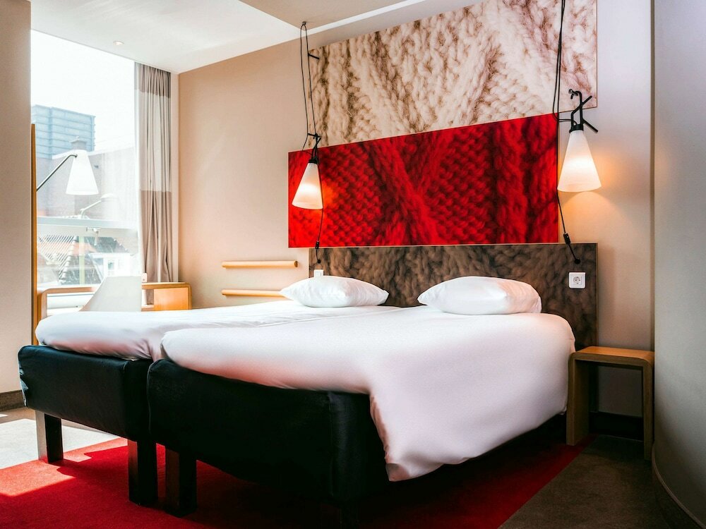 Фото Ibis Den Haag City Centre