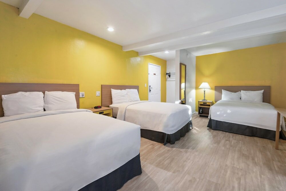 Фото Hotel H Wood