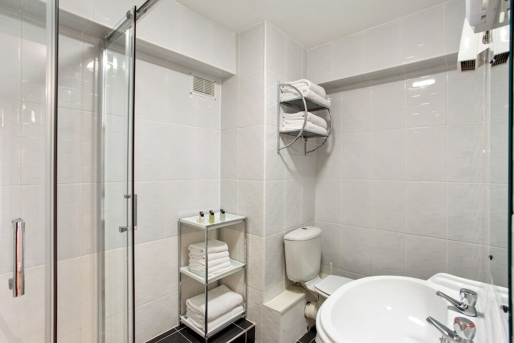 Фото Drury Court Hotel