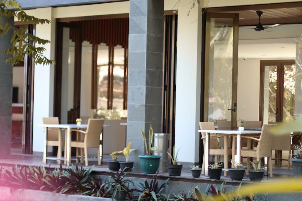 Фото Laprima Hotel Flores