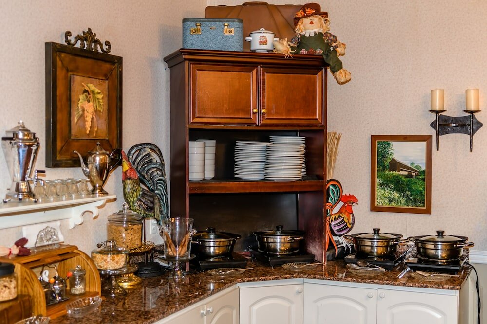 Фото Hearthstone Inn Boutique Hotel Halifax - Dartmouth