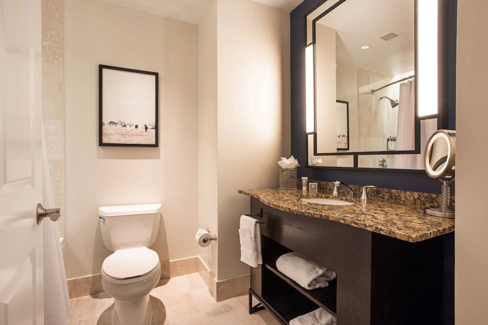 Фото Magnolia Hotel Houston, A Tribute Portfolio Hotel