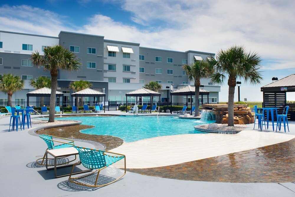 Фото Courtyard by Marriott Galveston Island