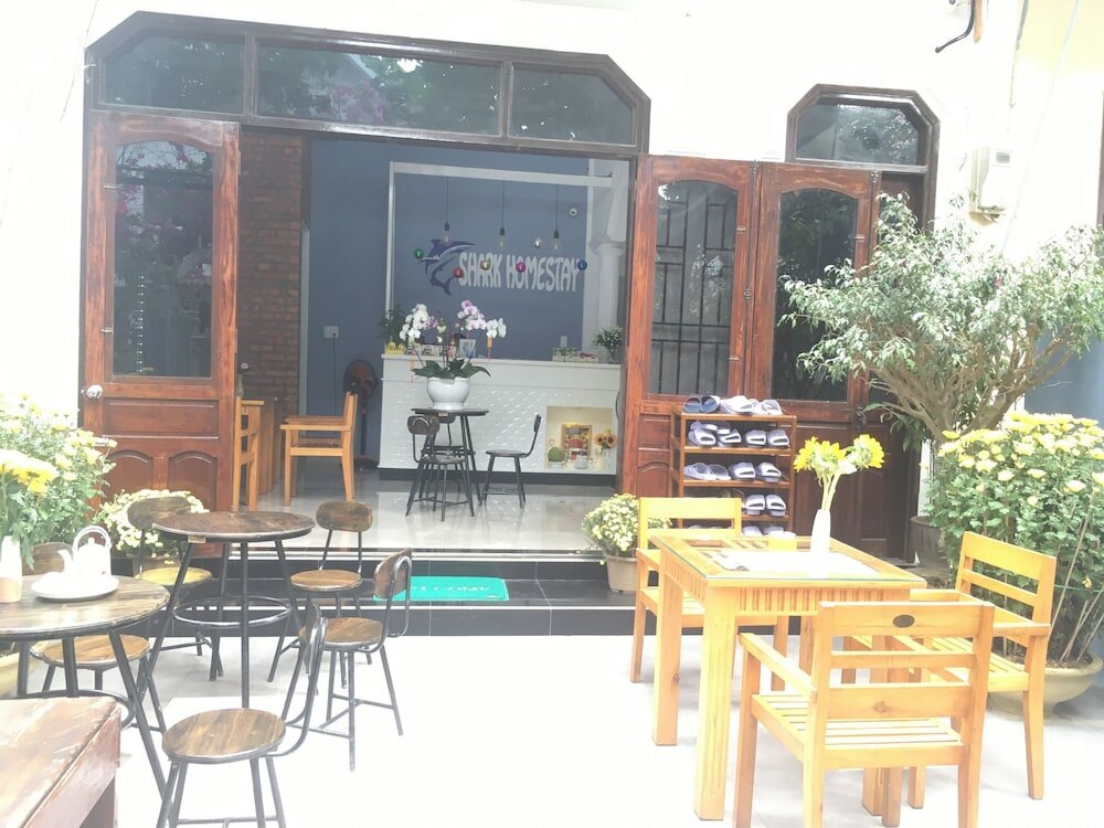 Фото Shark Hotel - Hostel