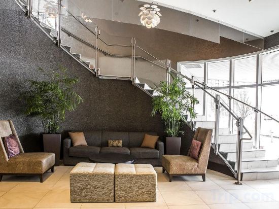 Фото Pinnacle Hotel at the Pier