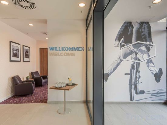 Фото Hampton by Hilton Hamburg City Centre