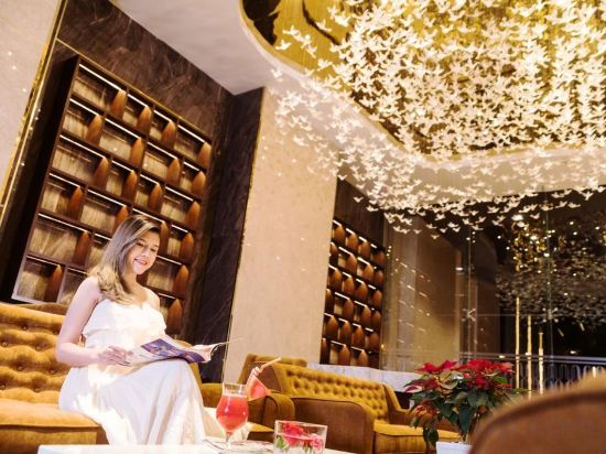 Фото LeMore Hotel