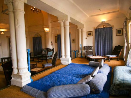 Фото Neemrana's - Hill Fort - Kesroli