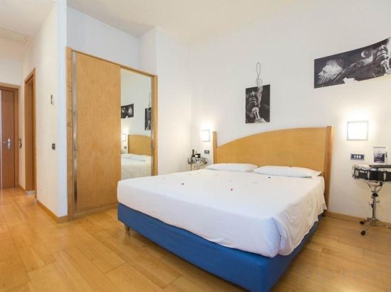 Фото Hotel Franklin Feel The Sound