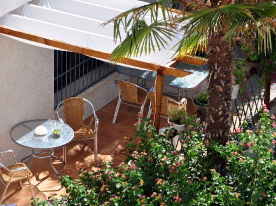 Фото Oasis Cordoba Hotel