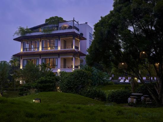 Фото ANhill Boutique