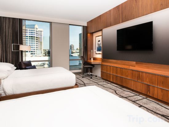 Фото The Charter Hotel Seattle, Curio Collection by Hilton