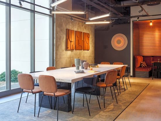 Фото Tribe Paris Saint Ouen