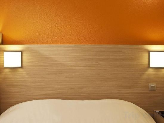 Фото Premiere Classe Paris Ouest Pont De Suresnes