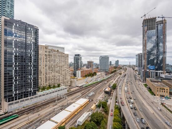 Фото Апарт-отель Globalstay Yonge St Condos