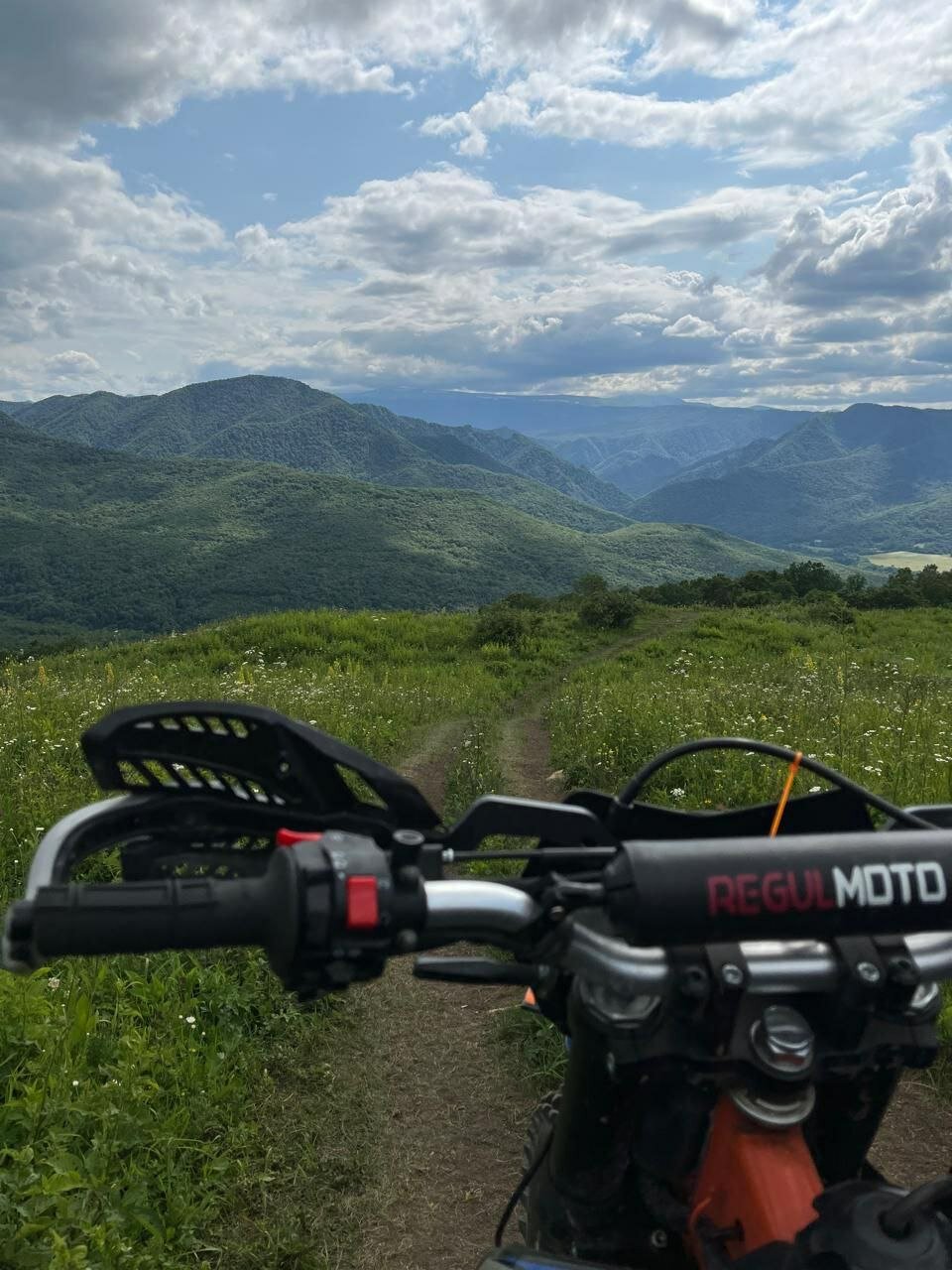 Фото Атмосфера