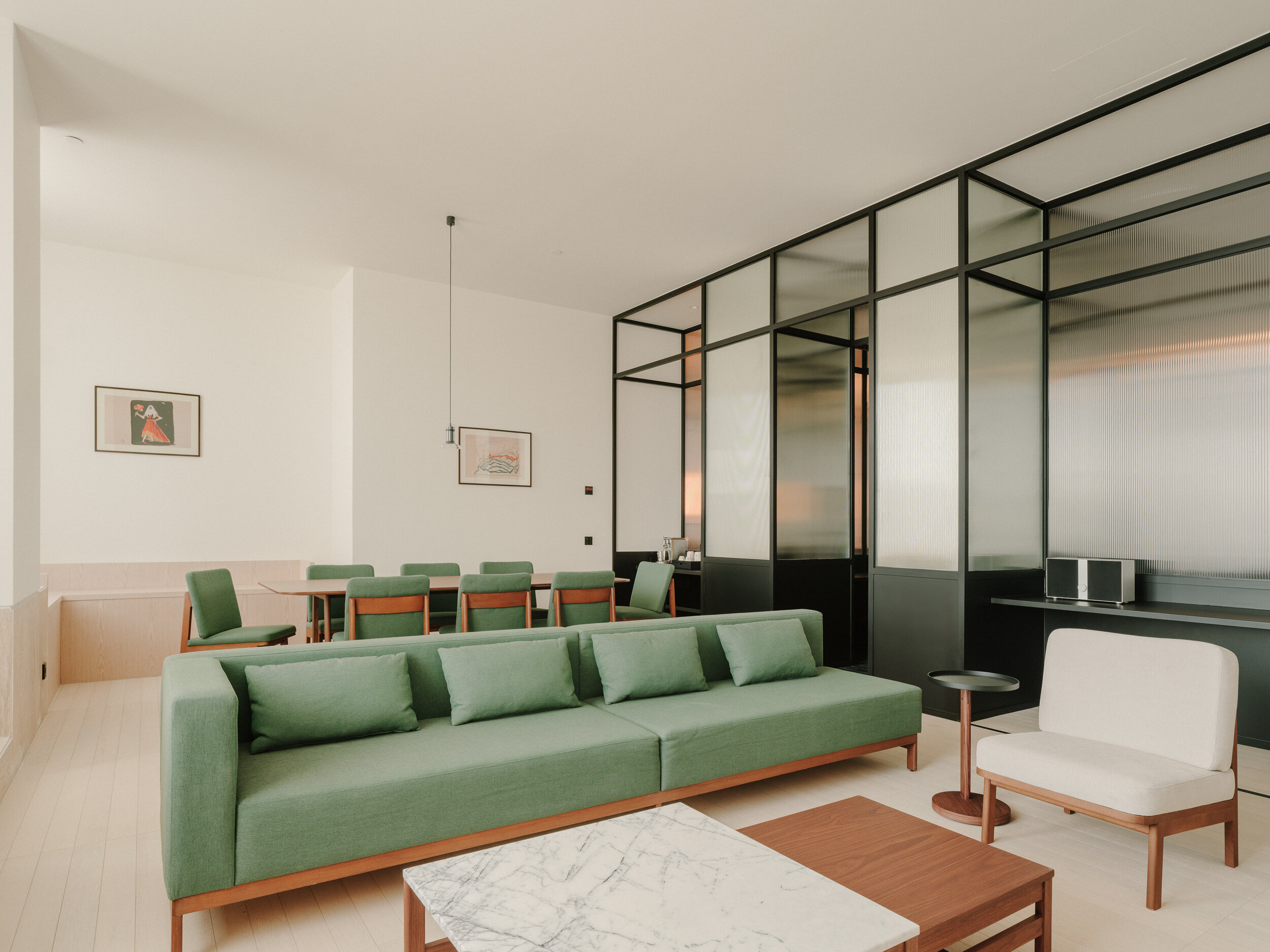 Фото The Telegraph Hotel