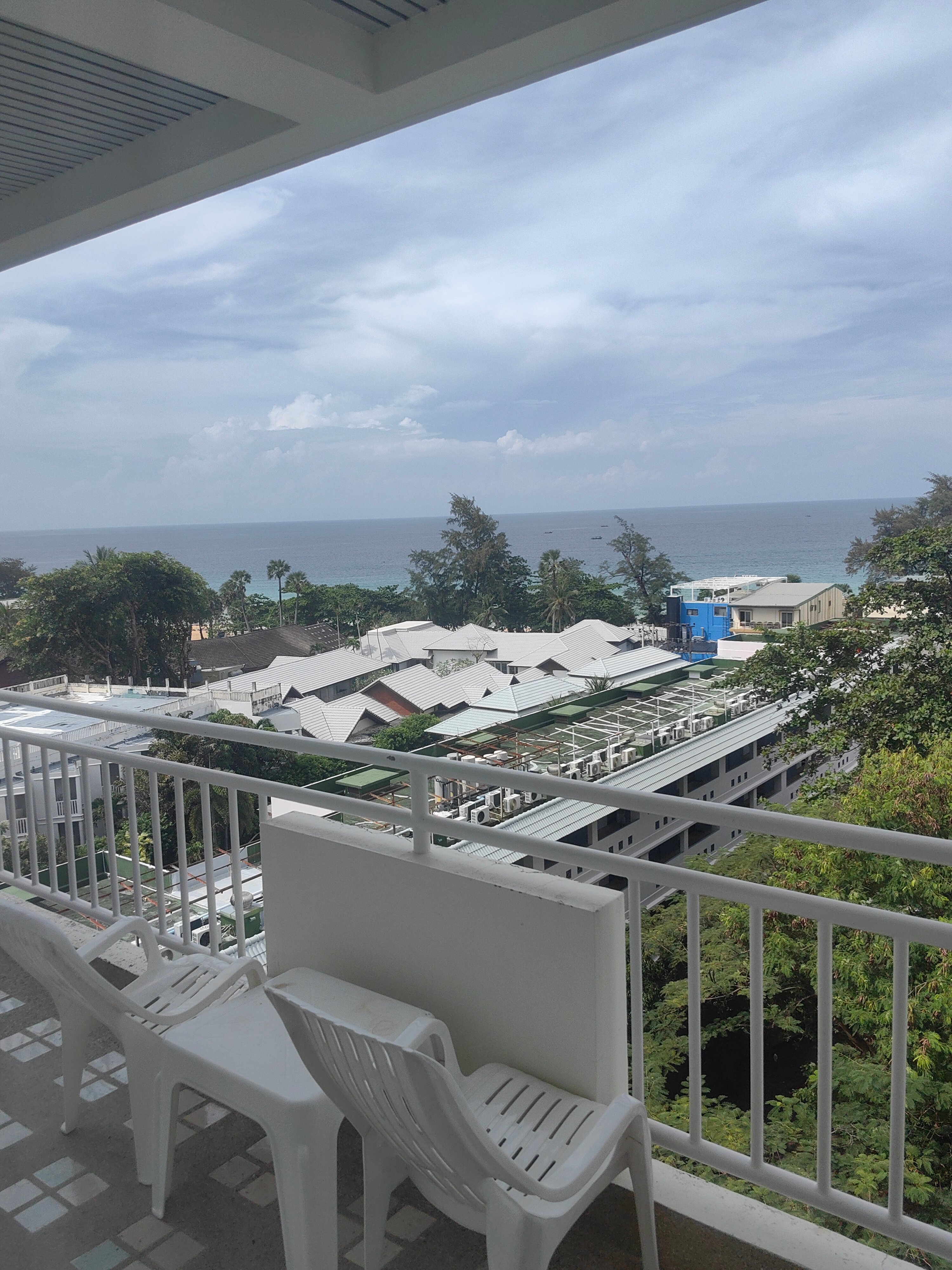 Фото Waterfront Suites Phuket by Centara