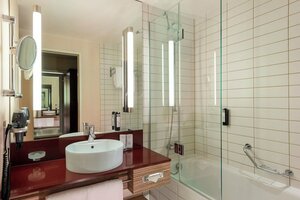 Гостиница Movenpick Hotel Frankfurt City