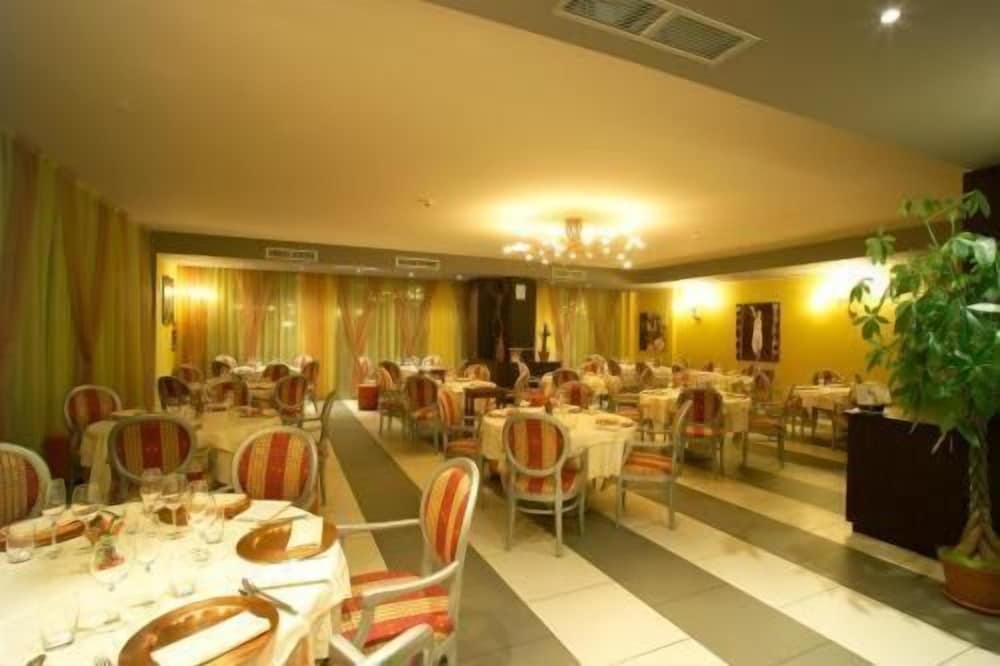 Фото West Florence Hotel