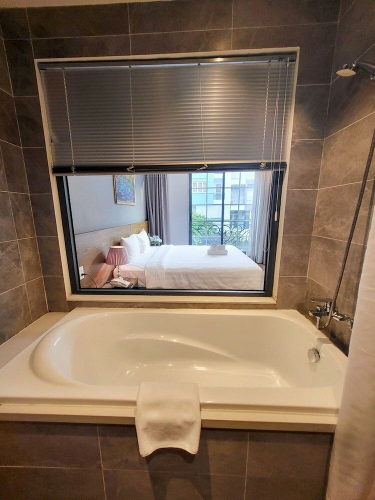 Фото Bizu Royal Hotel