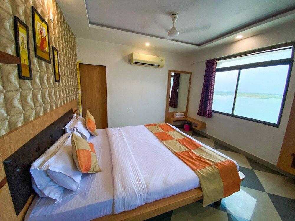 Фото Hotel Gomti