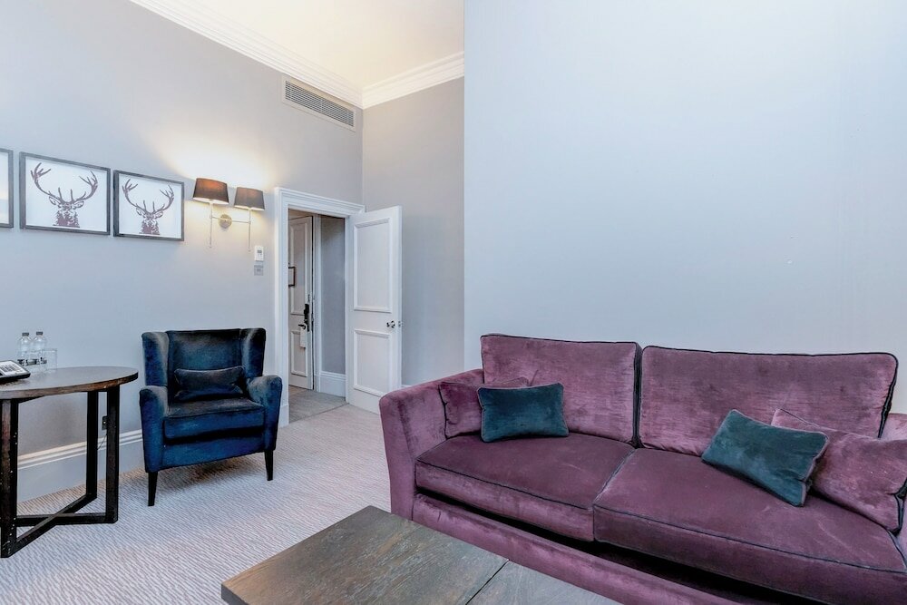 Фото The Landmark Hotel and Leisure Club