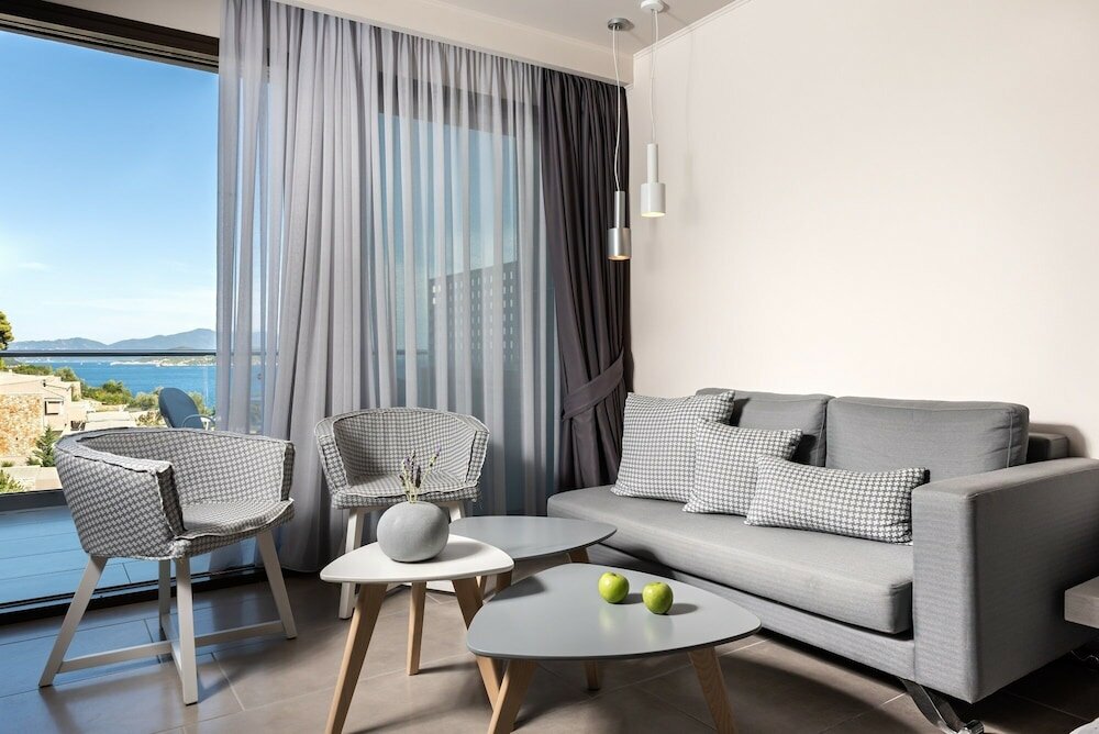 Фото Kassandra Bay Resort, Suites & SPA