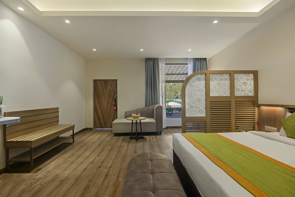 Фото Sterling Nainital