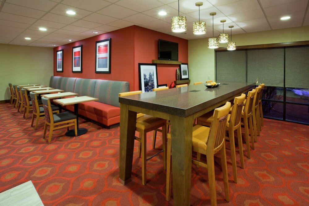 Фото Hampton Inn Rockford