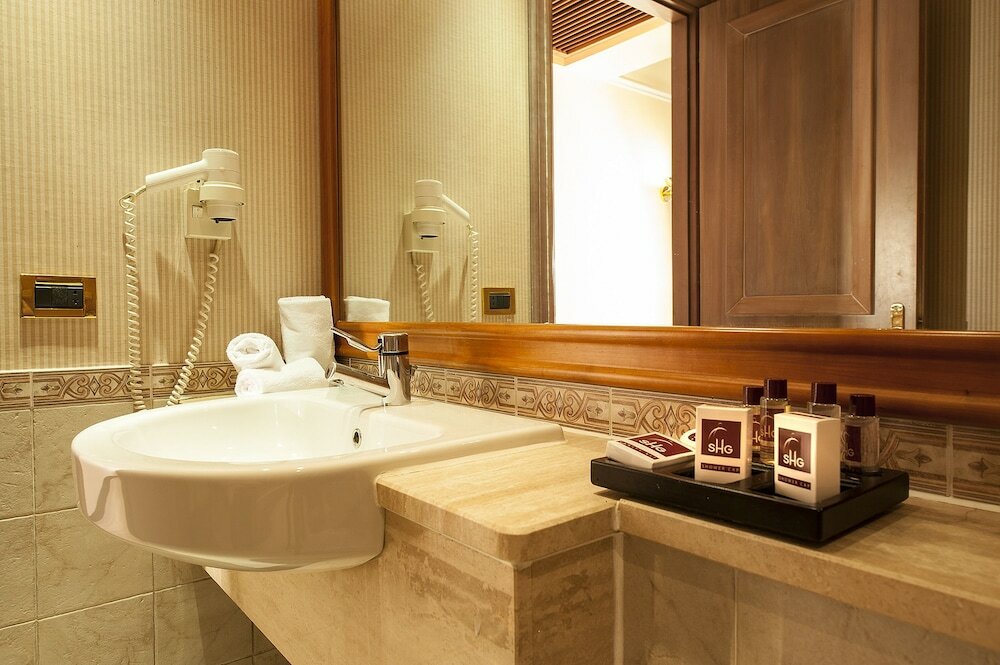 Фото Shg Hotel De La Ville