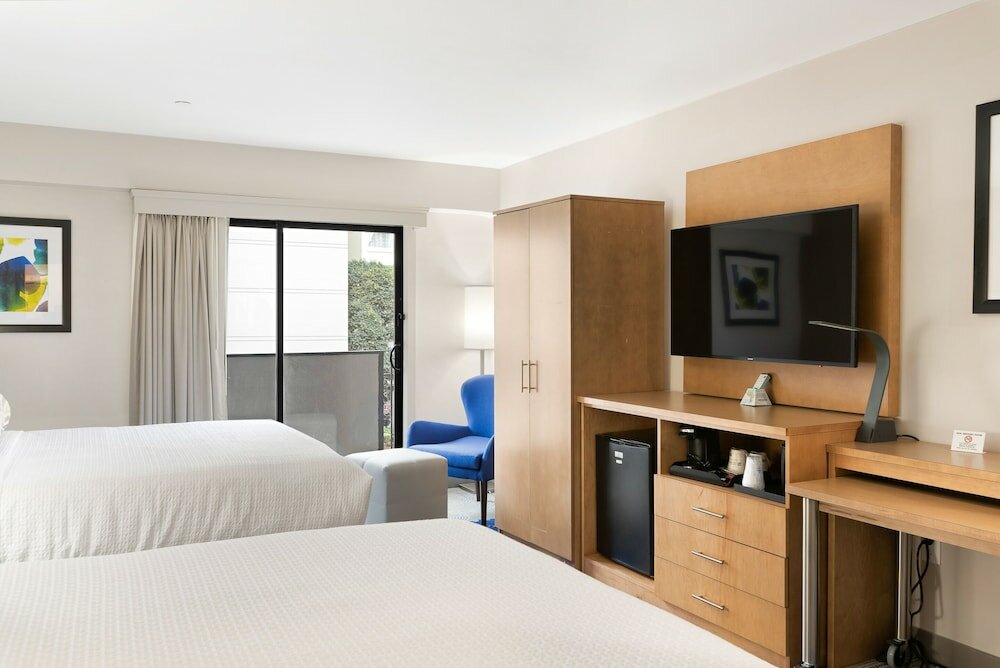 Фото Best Western Red Coach Inn