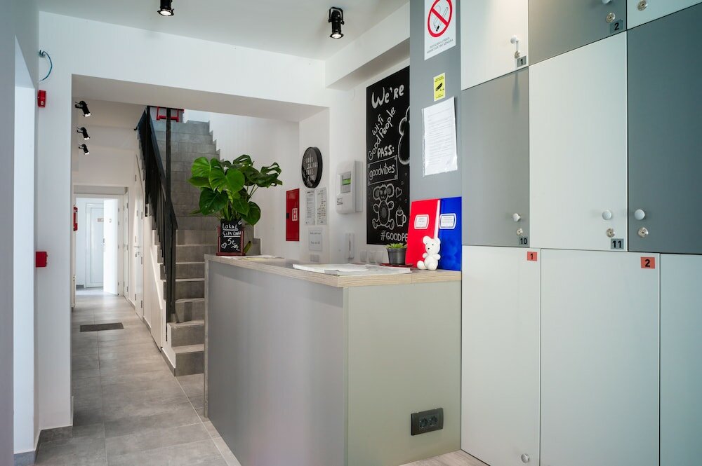 Фото Good People Hostel