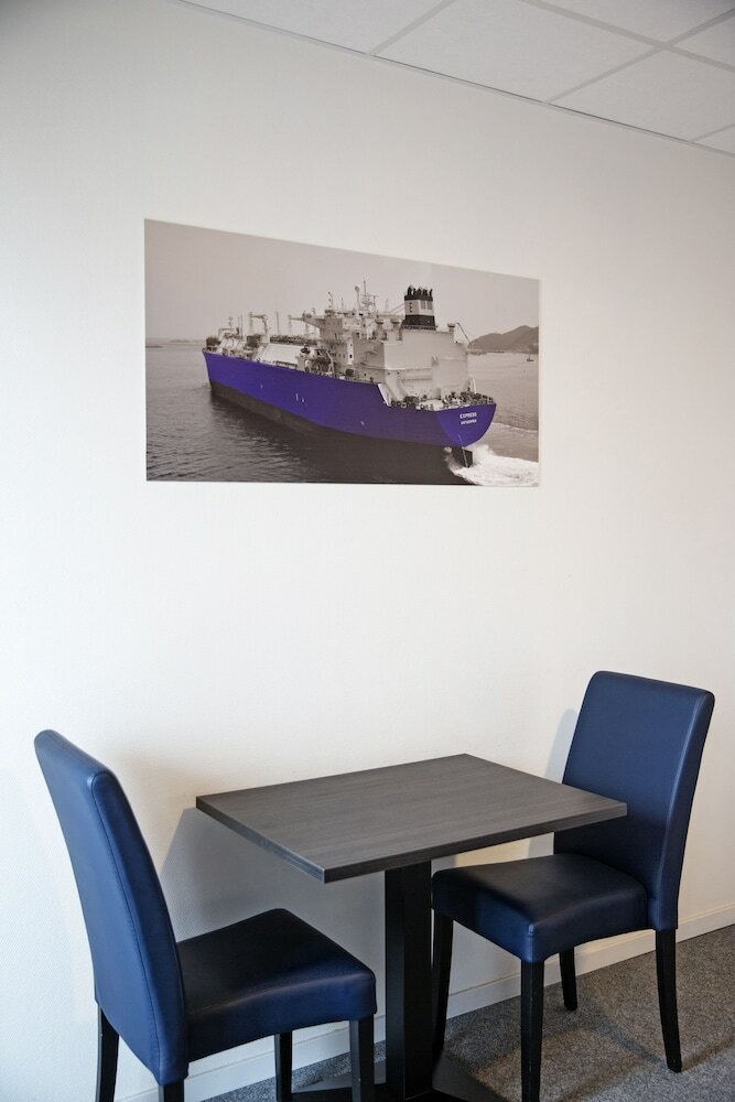 Фото Antwerp Harbour Hotel