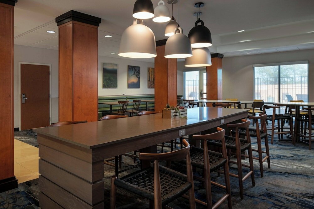 Фото Fairfield Inn & Suites by Marriott Redding