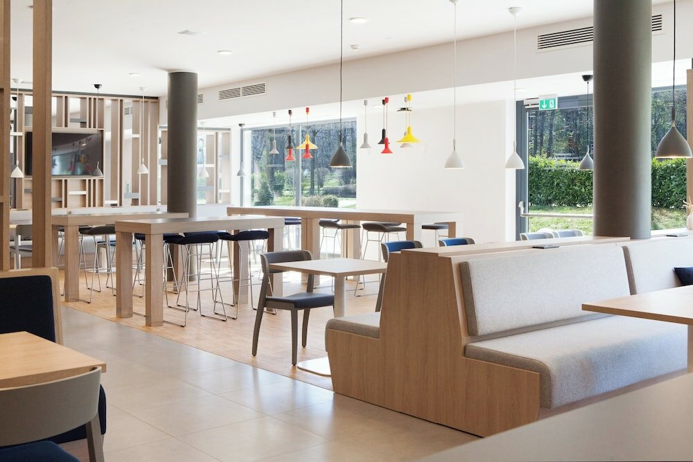 Фото Holiday Inn Express Neunkirchen