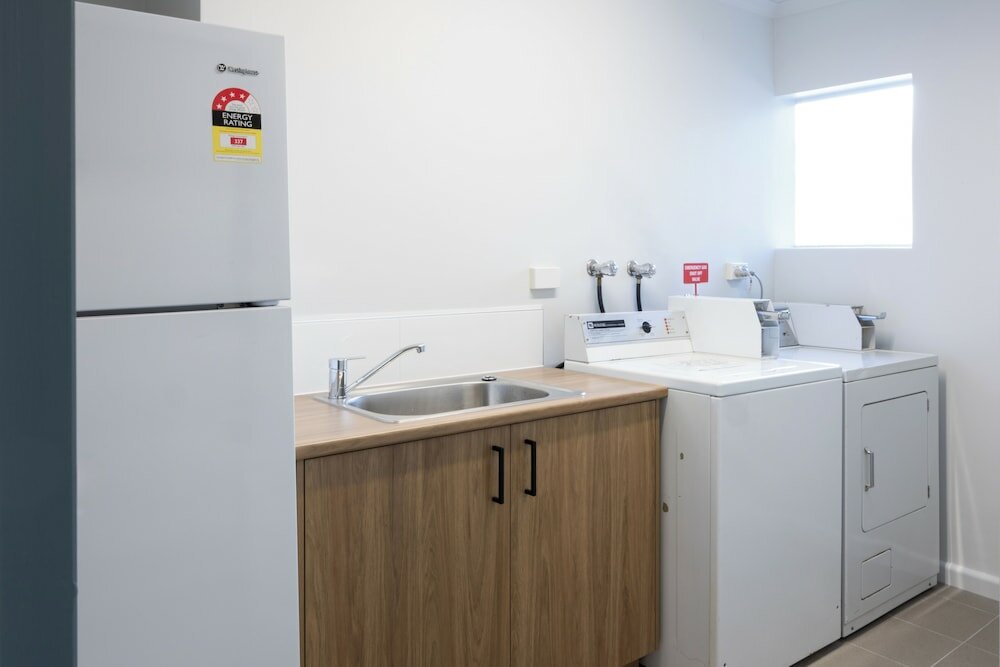 Фото Claremont Hotel Motel