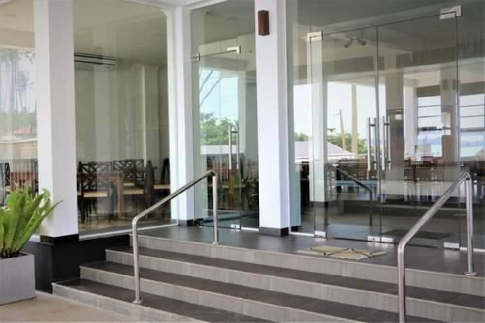 Фото Twenty-Two Weligambay