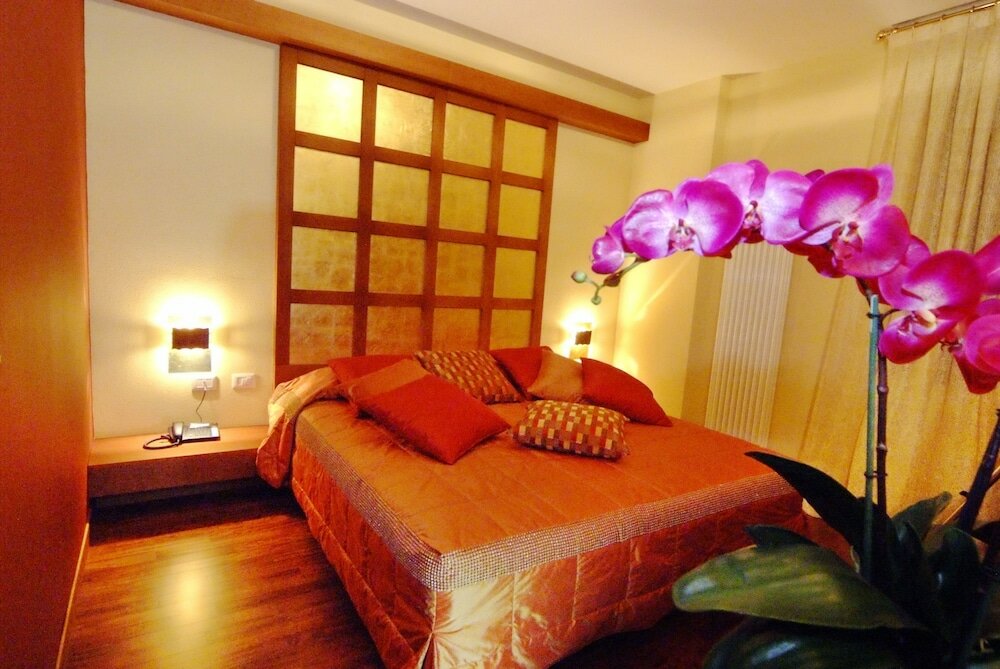 Фото Design Suite Tirano