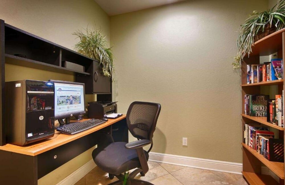 Фото Best Western Zachary Inn