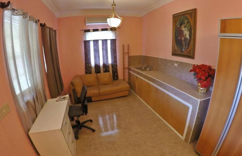 Фото La Cayenna Hôtel et Restaurant