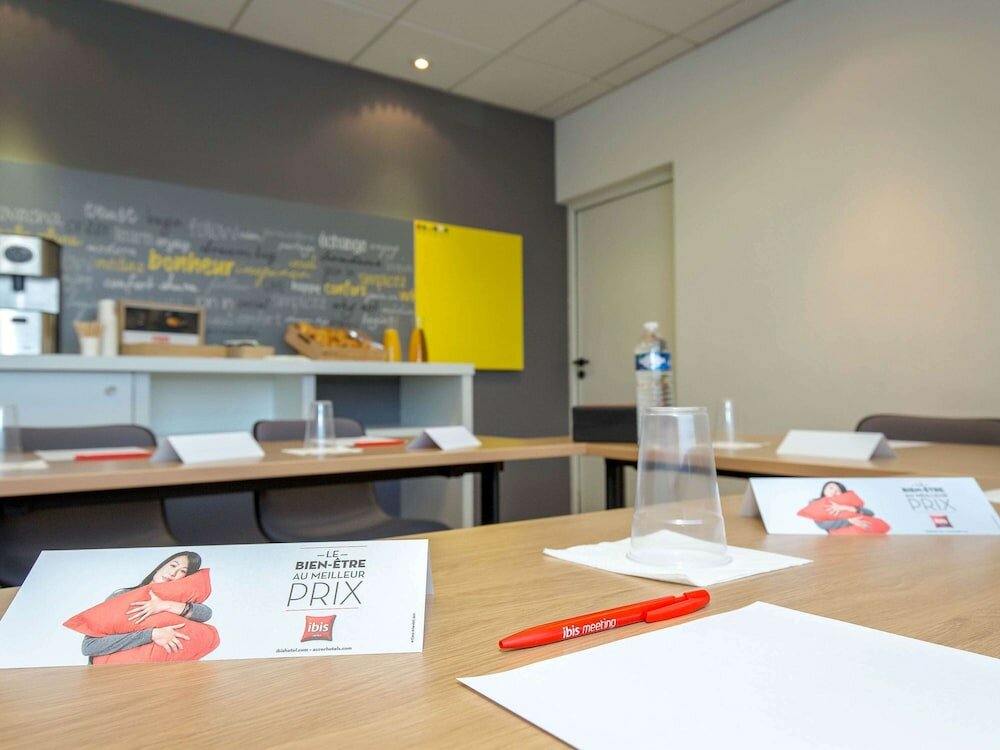 Фото Ibis Marseille Timone