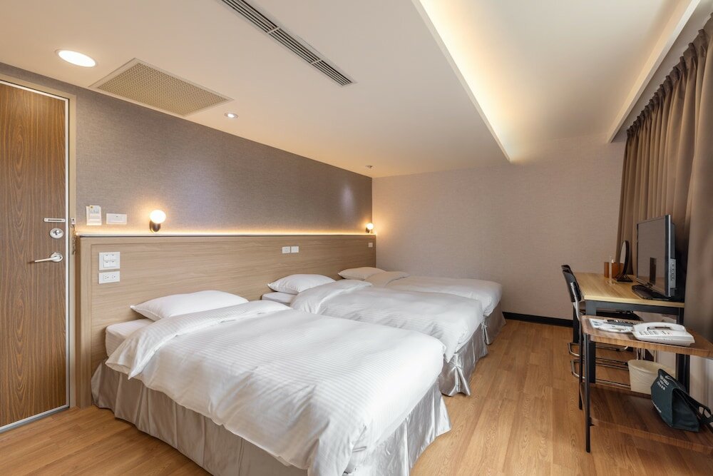 Фото New World Hotel