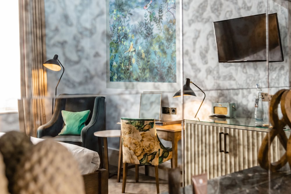 Фото Didsbury House Hotel