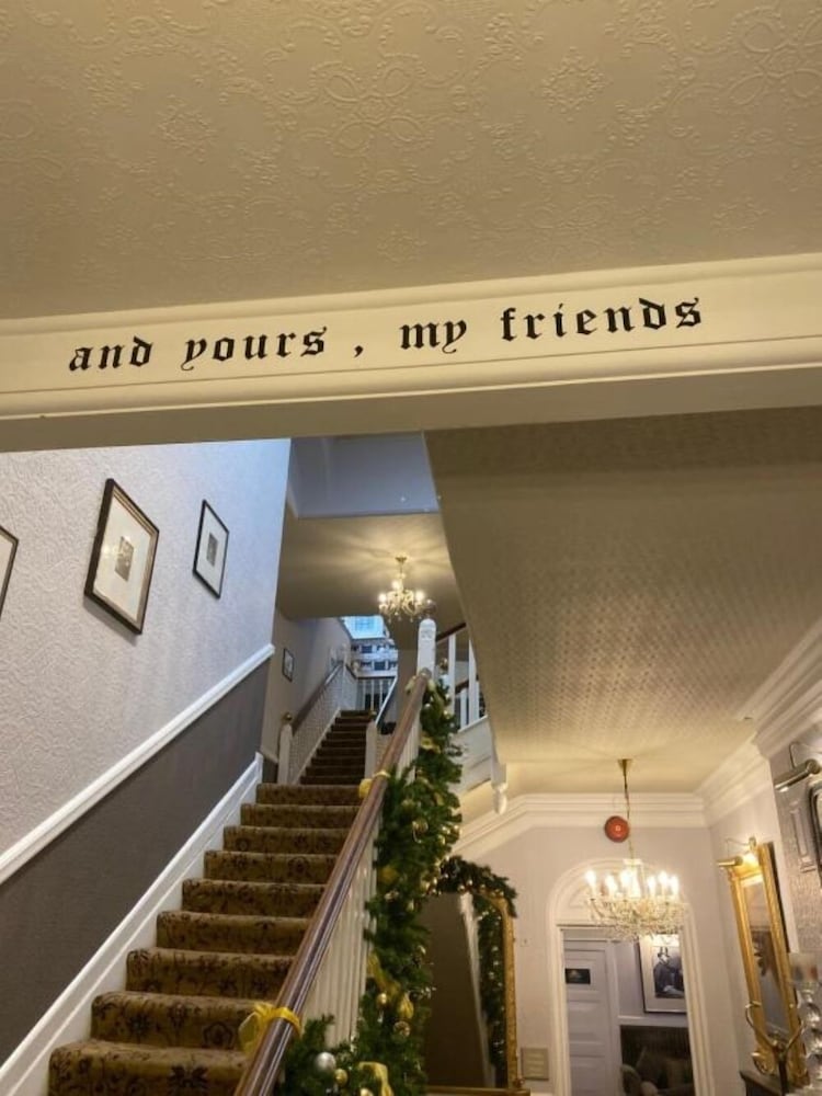 Фото Langtry Manor Hotel