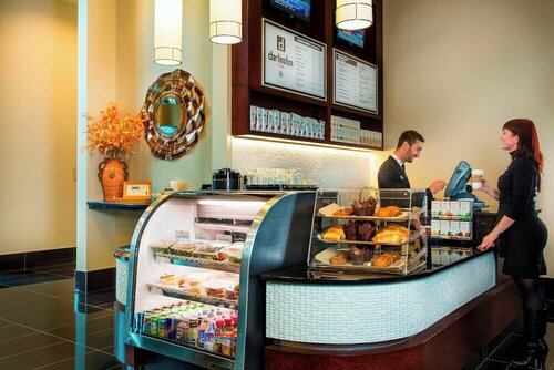 Внешний вид отеля Courtyard by Marriott Montreal Downtown в Монреале, фото 5