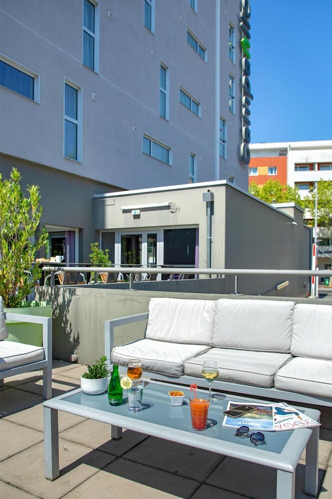 Фото Campanile Clermont Ferrand Centre